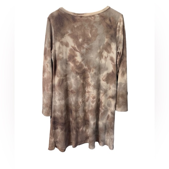 Cherish Dress - Picture 7 of 9